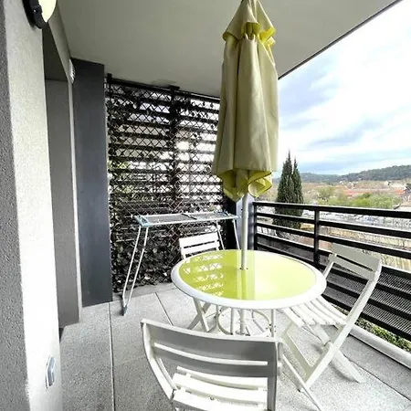 Spacieux T2 + Parking A 5 Min D'aix Appartamento Aix-en-Provence